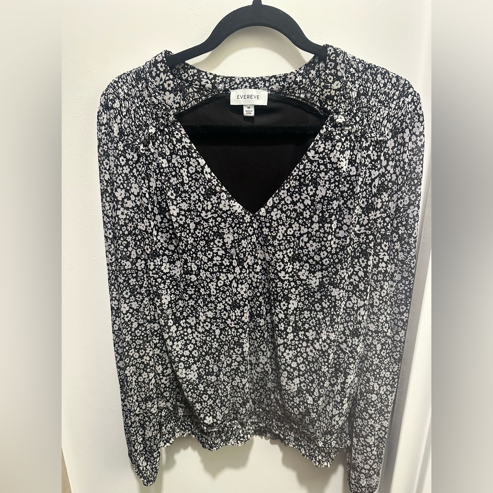 Evereve Monochrome Floral Blouse